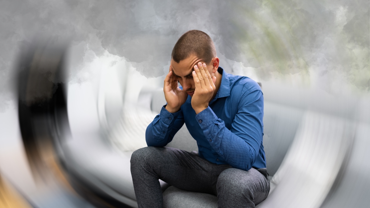 Brain surrounded by fog representing oxygen-starved brain tissue